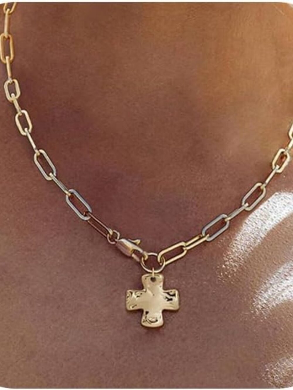 Fashionable 14K Gold Cross Necklace for Women – Perfect Gift for Any Occasion
